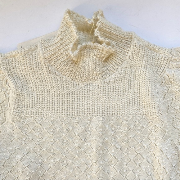 Doen Alpaca and silk mock neck lightweight cream sweater top - Picture 14 of 14